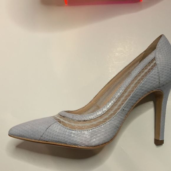 Pour La Victoire Cailyn Lilac Snake Mesh Women’s Heel size 9 9M Brand New - Picture 2 of 14